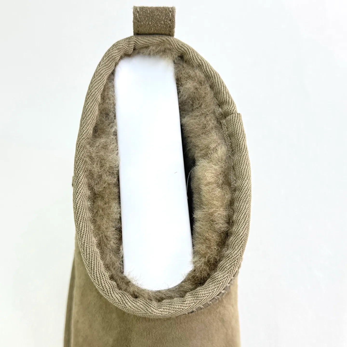 Self-pickup 💰440 Zhou Dongyu mini three-centimeter series snow boots/maroon gray black antelope brown carefully selected Longfeng sheep fur, fine texture, skin-friendly and breathable. The shoe collar is designed with simple tailoring. Easy to put on and take off. Fashionable personality. Comfortable Treadlite by ugg light wing EVA outsole. Comfortable cushioning. Size: 35 36 37 38 39 40